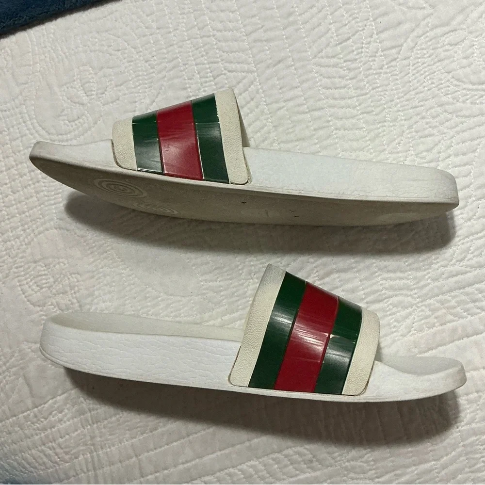 Gucci men’s web rubber slide sandal size 9